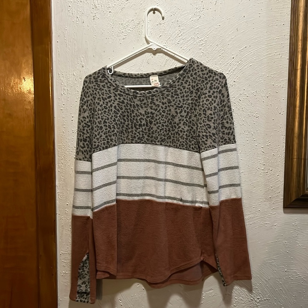 Soft leopard/striped multi-colored sweater material long sleeve shirt.